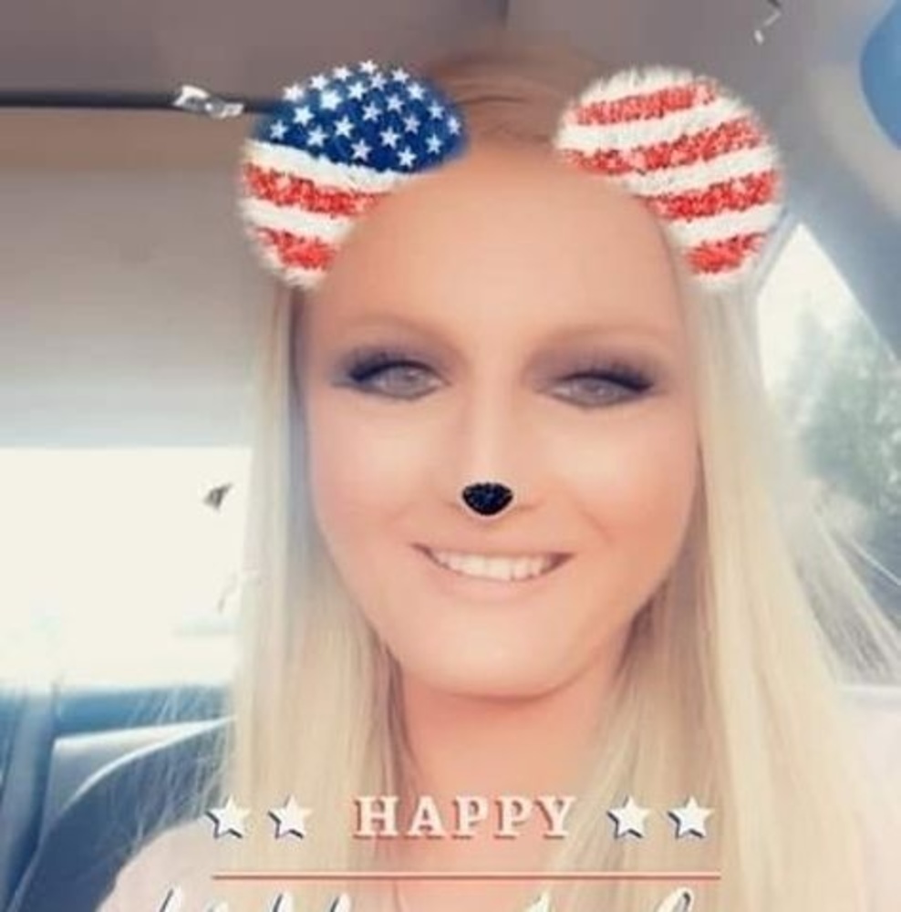 Meet your Posher, Teddi